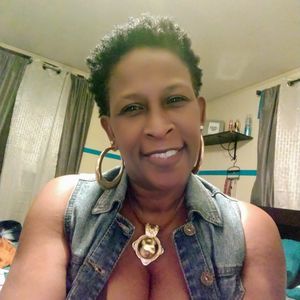 Meet your Posher, Regina